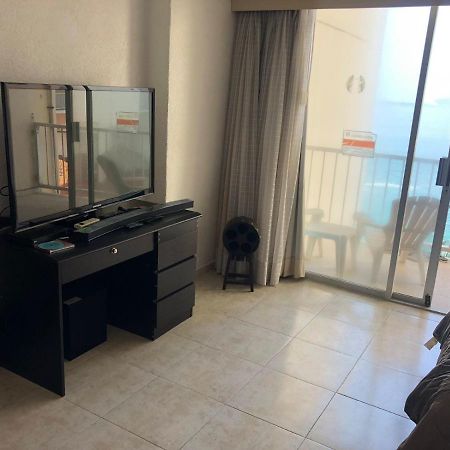 Suite En Torres Gemelas A Pie De Playa 611 Acapulco Esterno foto