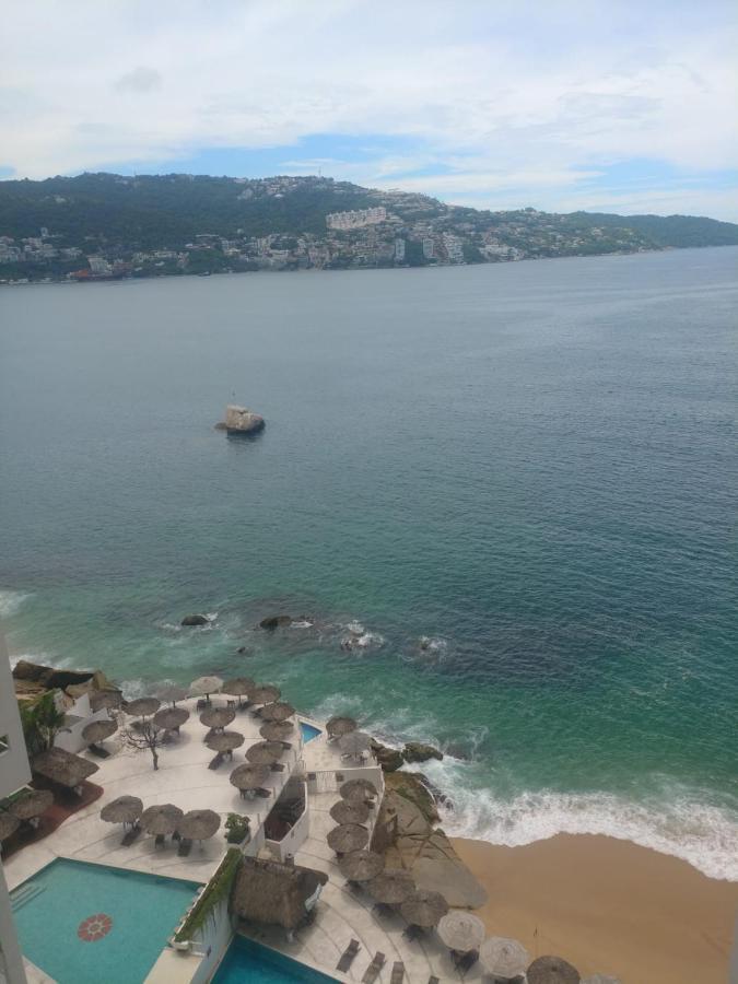 Suite En Torres Gemelas A Pie De Playa 611 Acapulco Esterno foto