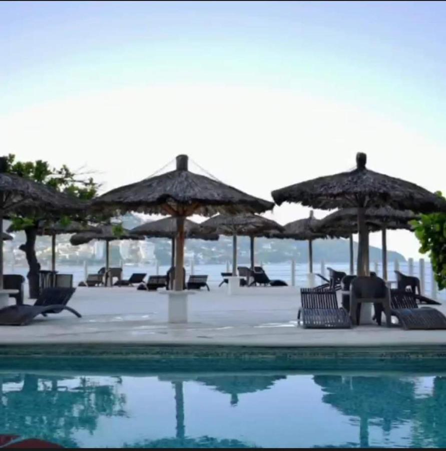 Suite En Torres Gemelas A Pie De Playa 611 Acapulco Esterno foto