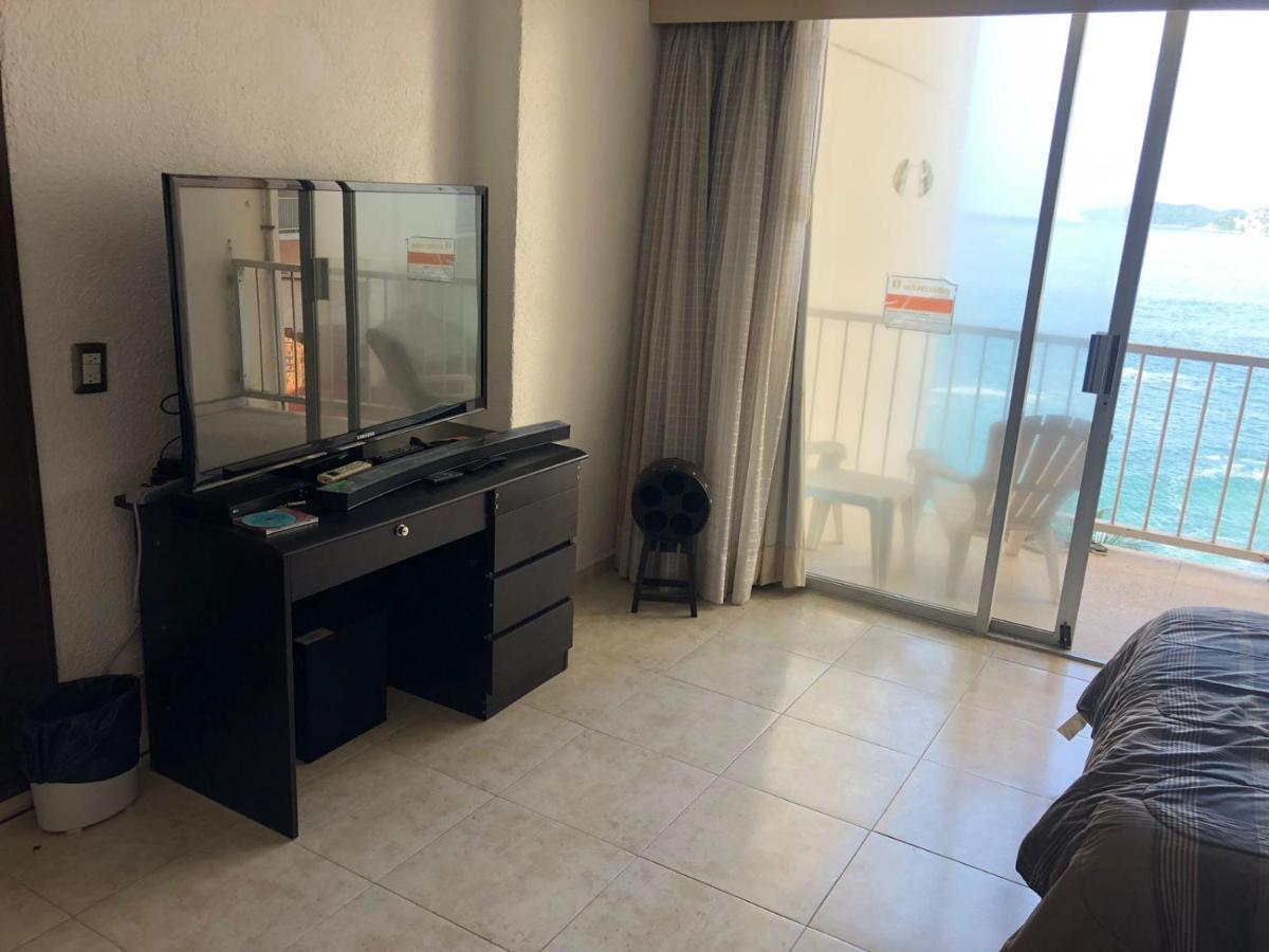 Suite En Torres Gemelas A Pie De Playa 611 Acapulco Esterno foto