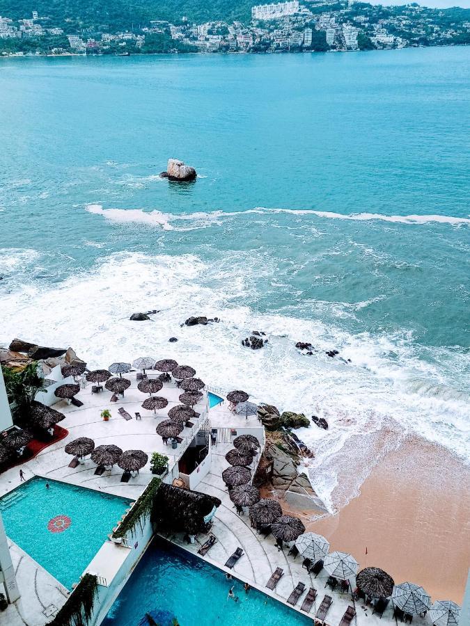 Suite En Torres Gemelas A Pie De Playa 611 Acapulco Esterno foto